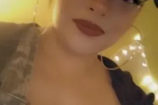 Sexy easy going Latina baby, cum have fun - Image 1